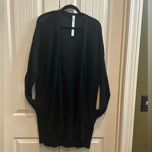 Lululemon Easy Embrace Wrap sweater black. Size M/L